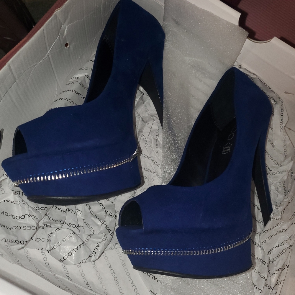 High heels - Picture 3 of 4